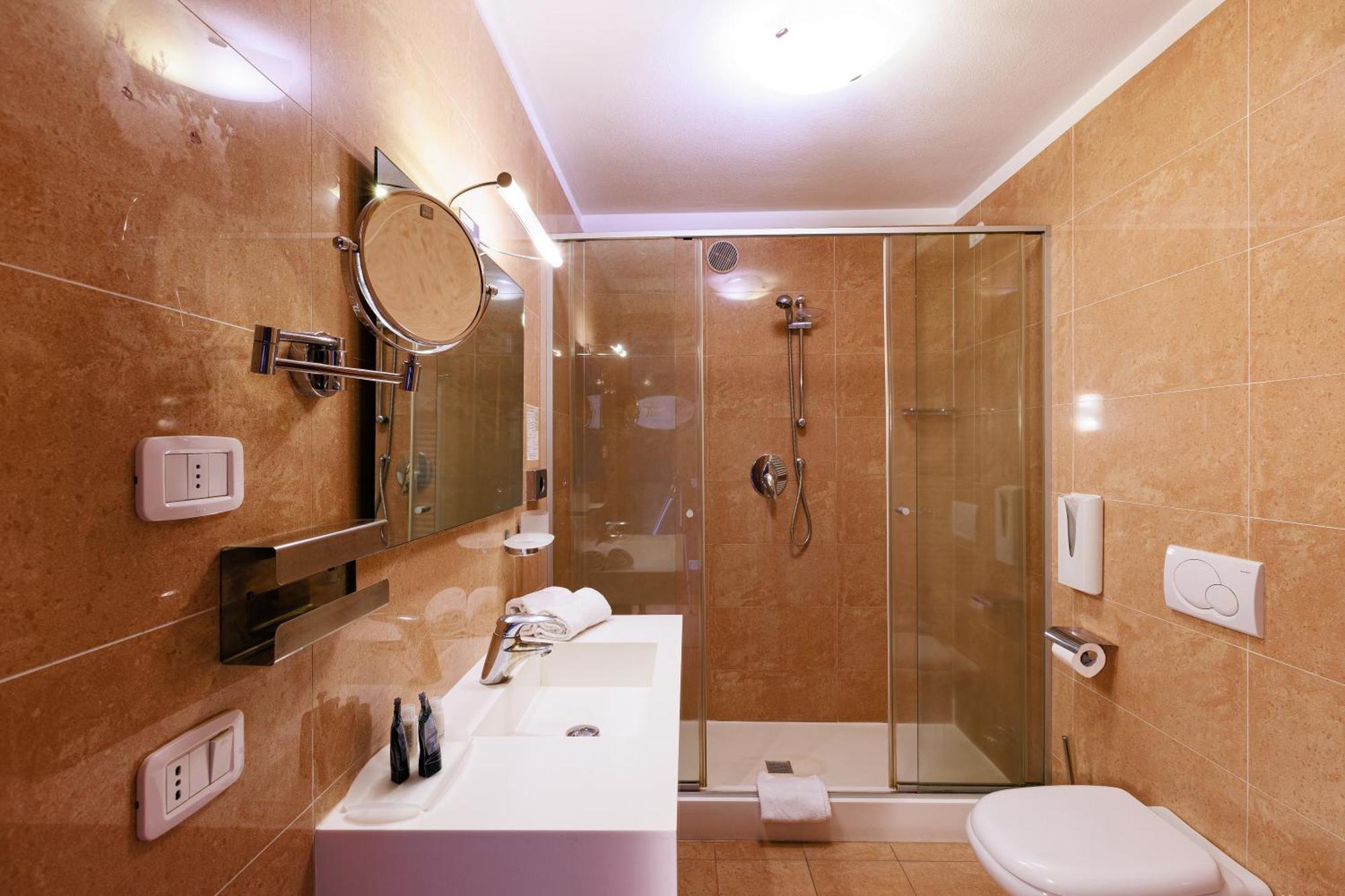 Hotel Villa Delle Rose - Malpensa Oleggio Dış mekan fotoğraf