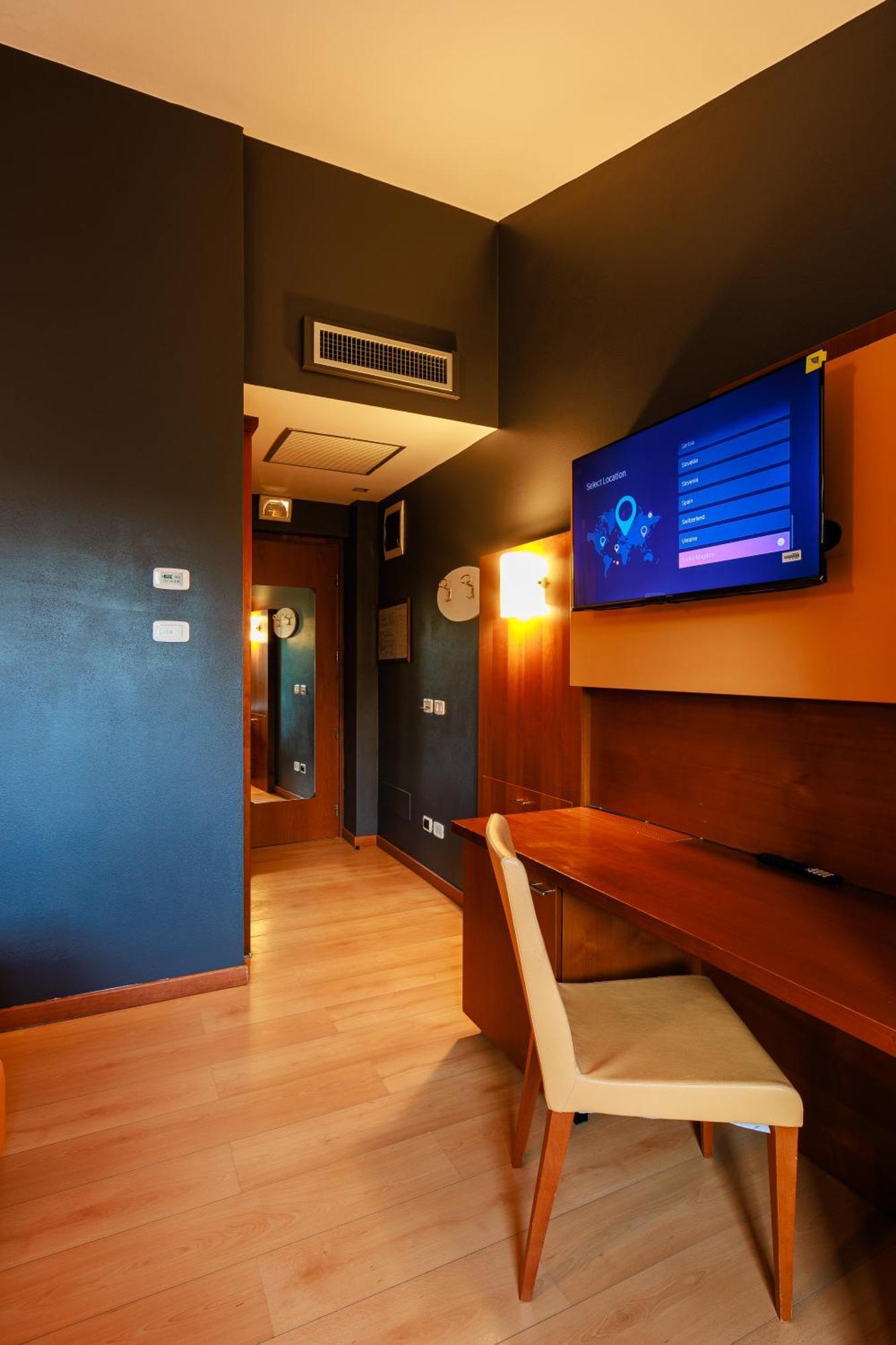 Hotel Villa Delle Rose - Malpensa Oleggio Dış mekan fotoğraf