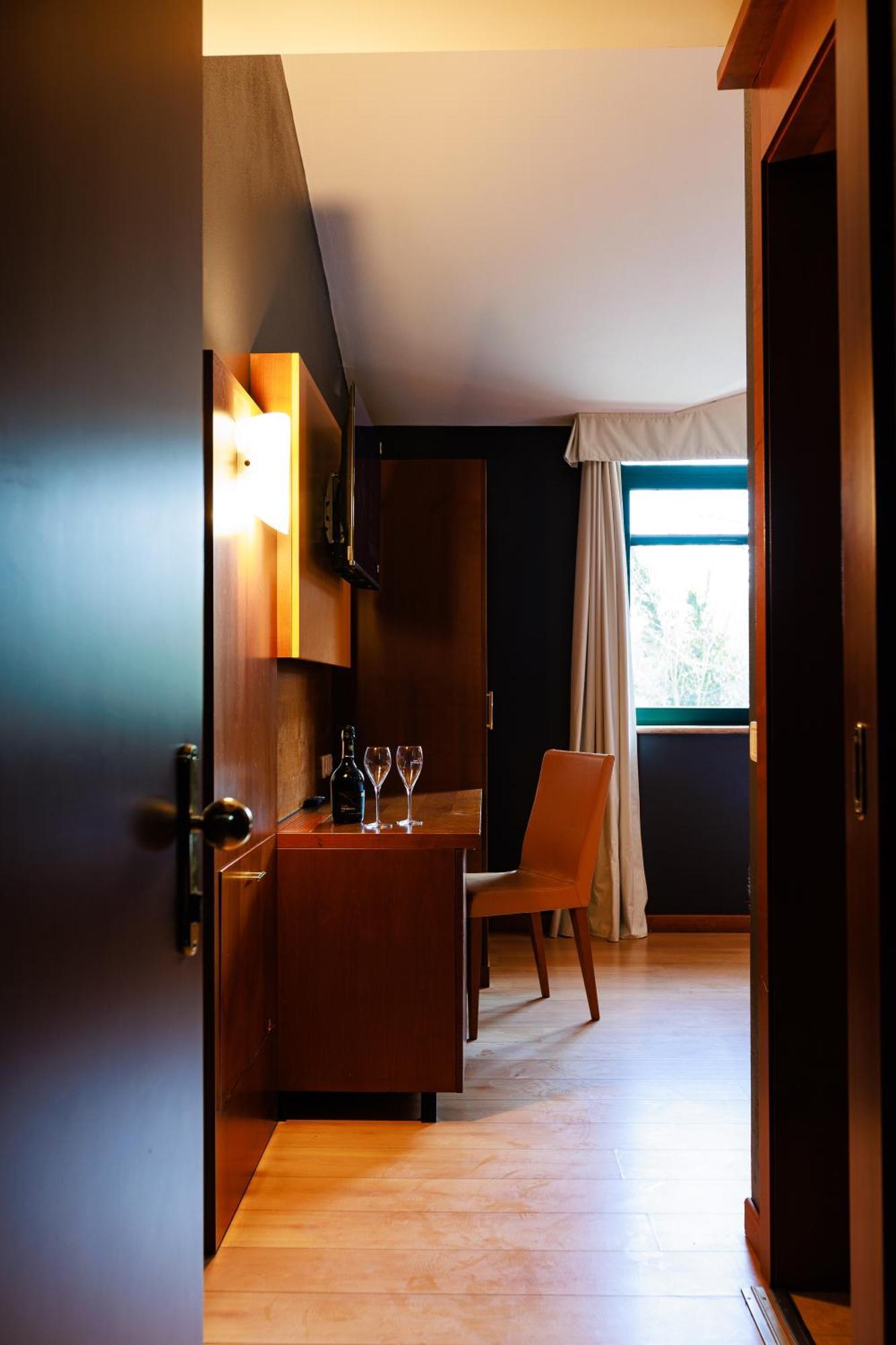 Hotel Villa Delle Rose - Malpensa Oleggio Dış mekan fotoğraf