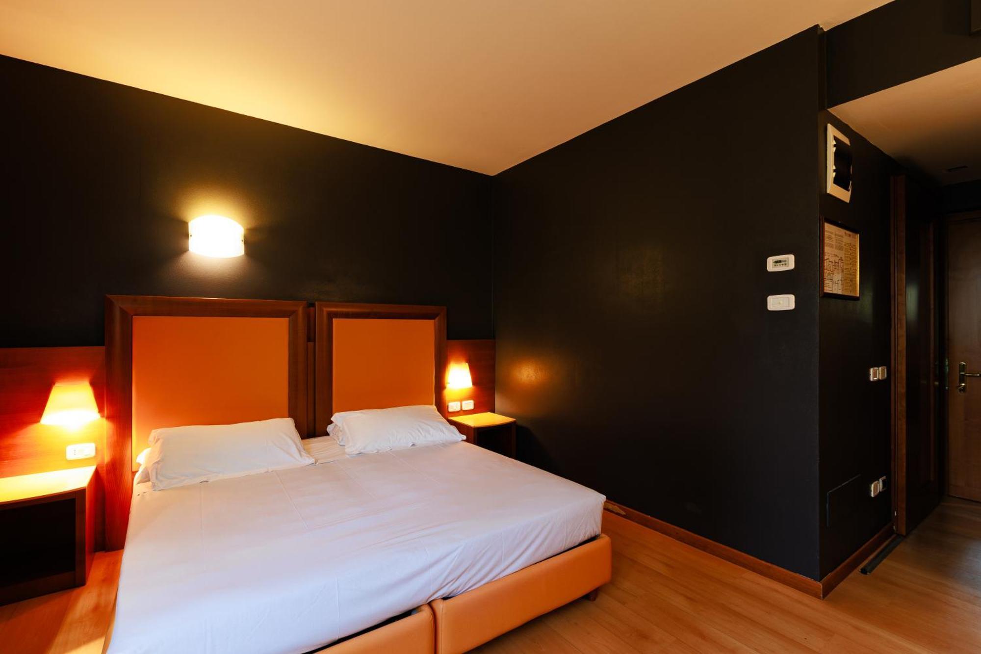 Hotel Villa Delle Rose - Malpensa Oleggio Dış mekan fotoğraf