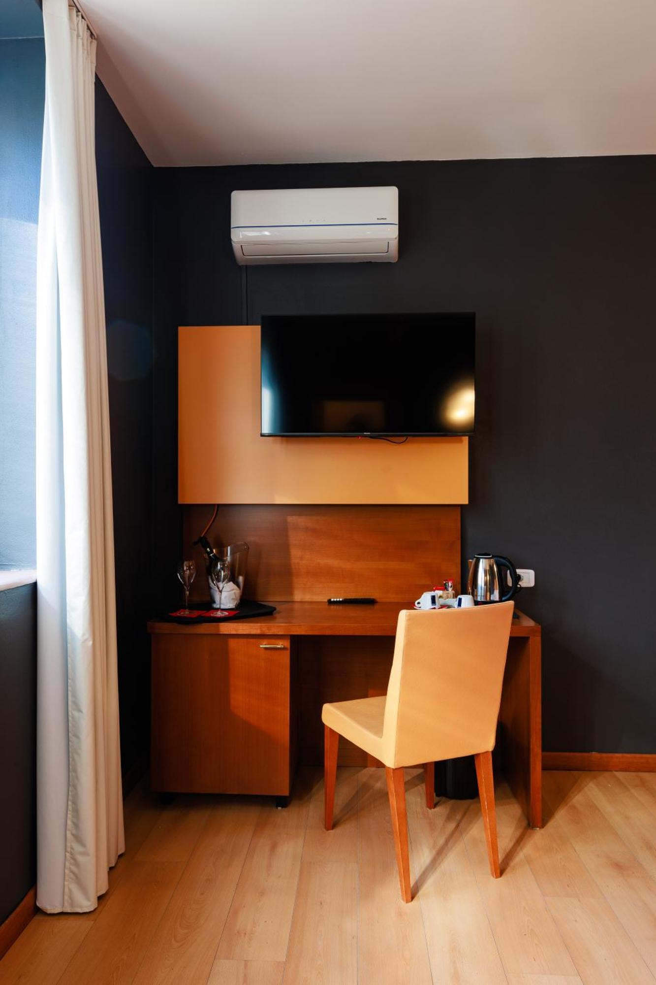 Hotel Villa Delle Rose - Malpensa Oleggio Dış mekan fotoğraf