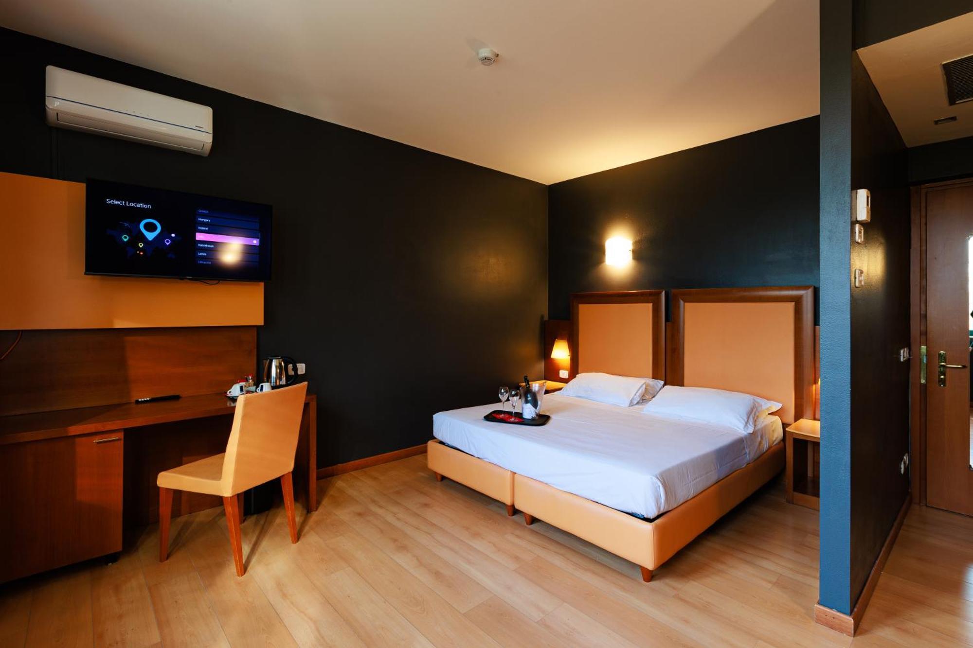 Hotel Villa Delle Rose - Malpensa Oleggio Dış mekan fotoğraf