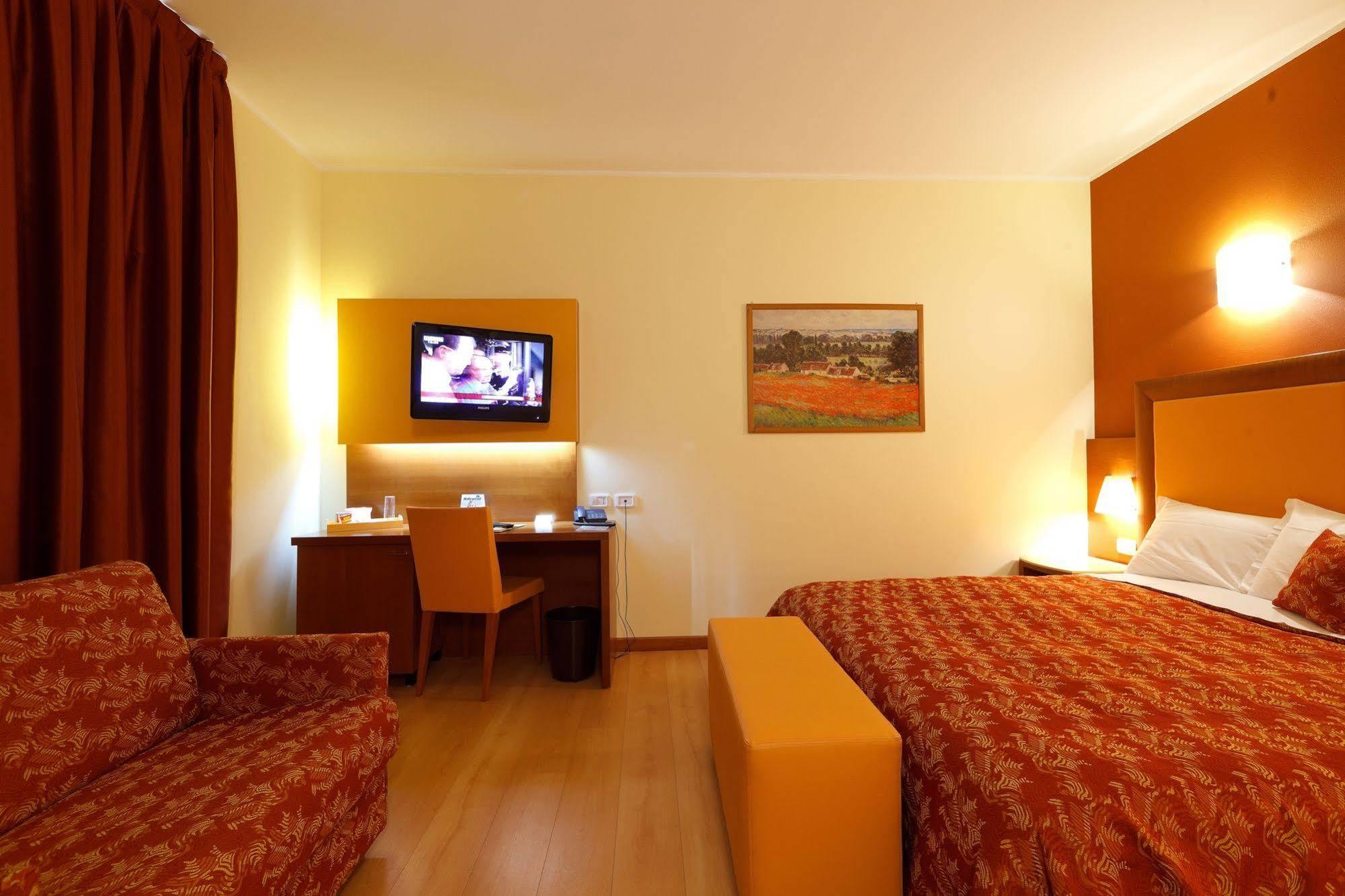 Hotel Villa Delle Rose - Malpensa Oleggio Dış mekan fotoğraf